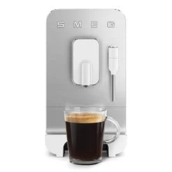 Smeg 50's Style Medium Volautomatische Espressomachine Mat Wit -Koffie Drank Winkel bcc02whmeu 10